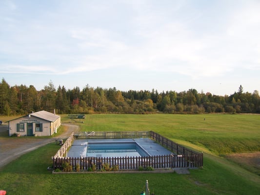 Leisure Life Hotel and restaurant by null