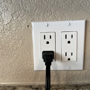Sun-e Solar - New double outlet installed in the kitchen - Electricians Near Me - Santa Ana, California Sun-e Solar - New double outlet installed in the kitchen - Electricians Near Me - Santa Ana, California