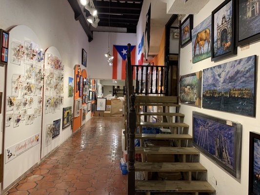 Puerto Rican Art & Crafts by null