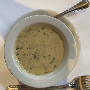 Luckys Steakhouse - bernaise sauce - Steakhouses Near Me - Montecito, California Luckys Steakhouse - bernaise sauce - Steakhouses Near Me - Montecito, California