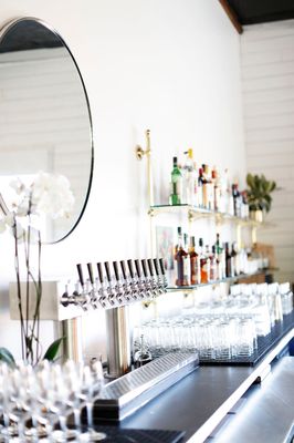 Champagne Diner by null