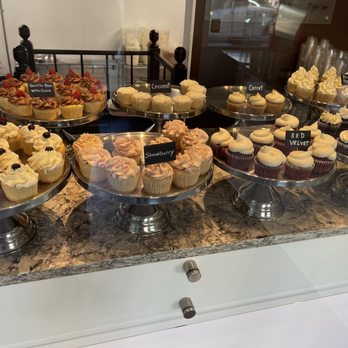 Fredericksburg Cupcake - a variety of cupcakes - Cupcakes Near Me - Fredericksburg, Virginia Fredericksburg Cupcake - a variety of cupcakes - Cupcakes Near Me - Fredericksburg, Virginia