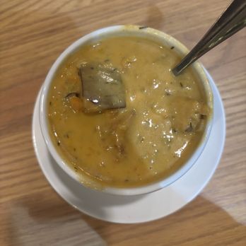 Cooper’s Hawk Winery & Restaurant - Crab, shrimp and lobster bisque - New American Near Me - Columbus, Ohio