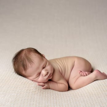 Heather Kelly Photography - CT newborn photographer - Session Photography Near Me Heather Kelly Photography - CT newborn photographer - Session Photography Near Me