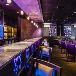 Violet Thorn Bar in The VERVE hotel