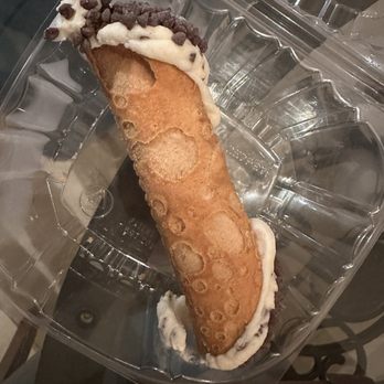 Amaretti Desserts - Cannoli hand filled - Desserts Near Me - Jacksonville, Florida