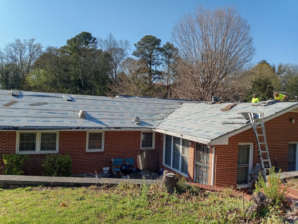Slide of Mendez Roofing