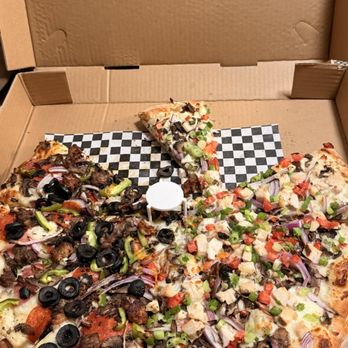 Sacramento Pizza Connection - Pizza Near Me - Sacramento, California