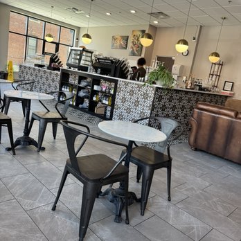La Finca Coffee Shop - Seating area and bar - Coffee & Tea Near Me - St Louis, Missouri