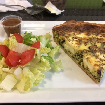 Cafe 906 - Quiche with goat cheese and spinach and a side salad $6.25 (kinda bland) - Cafes Near Me - Orlando, Florida