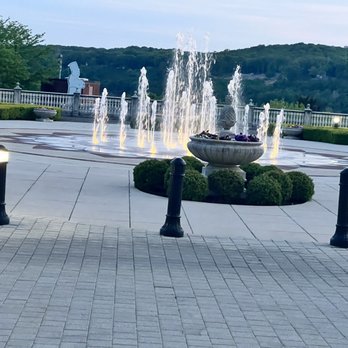 American Bounty Restaurant - The grounds outside the CIA are gorgeous. Save time for a nice walk around the campus. - New American Near Me - Hyde Park, New York