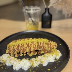 Shaghf Cafe - Dubai chocolate cruffle and a lemon breeze mojito with passion fruit