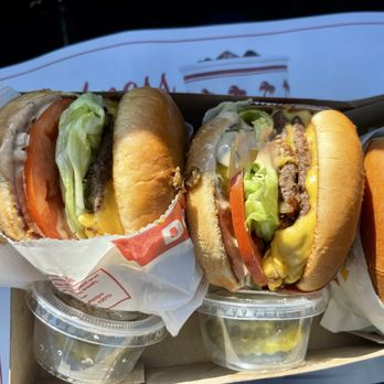In-N-Out Burger - Burgers Near Me - Ridgefield, Washington
