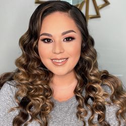 Makeup by Chessely
