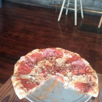 Neighbor's Kitchen & Yard - Grease bucket pizza - Pizza Near Me - Bastrop, Texas