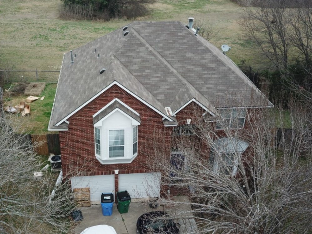 Slide of K&D Roofing