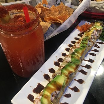 Culichi Town - The sushi is to die for. I love coming here. And if you love some good banda music, come here on Thursday-Sunday nights. - Mexican Near Me - Bell, California