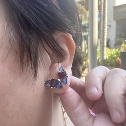 Butterfly earrings! Butterfly earrings!