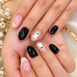 Nail Isle