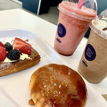 Paris Baguette - Coffee & Tea Near Me - Hackensack, New Jersey