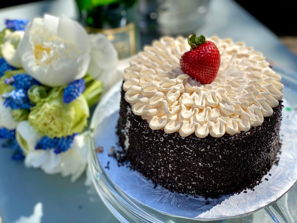 ANNA’S CAKE HOUSE 67 Photos & 48 Reviews 606 East Broadway