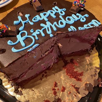 Cold Stone Creamery - wtf chocolate cake ? - Ice Cream & Frozen Yogurt Near Me - Pleasant Hill, California