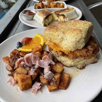 The Overpass Merchant - Brunch - Gastropubs Near Me - Baton Rouge, Louisiana
