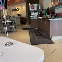 Burger 21 - Mall of Georgia - Fountain drink station & Sauce bar