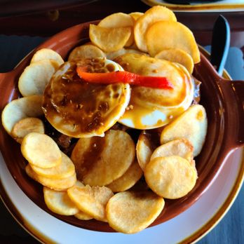 10 Rocks Tapas Bar & Restaurant - Bitoque - Tapas Bars Near Me - Pawtucket, Rhode Island