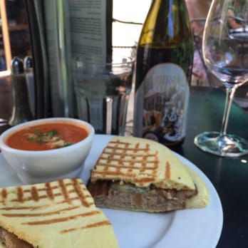 Creekside Cellars - Lunch in paradise - Wineries Near Me - Evergreen, Colorado