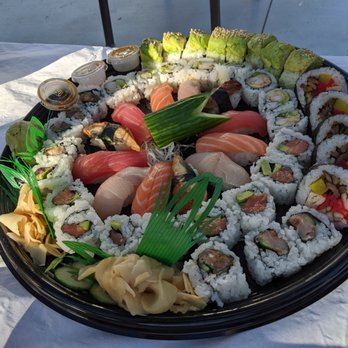 Itani Ramen - Sushi order, beautiful presentation - Ramen Near Me - Oakland, California