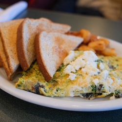 Continental Pancake House & Family Restaurant - Spinach mushroom and cheese omelette