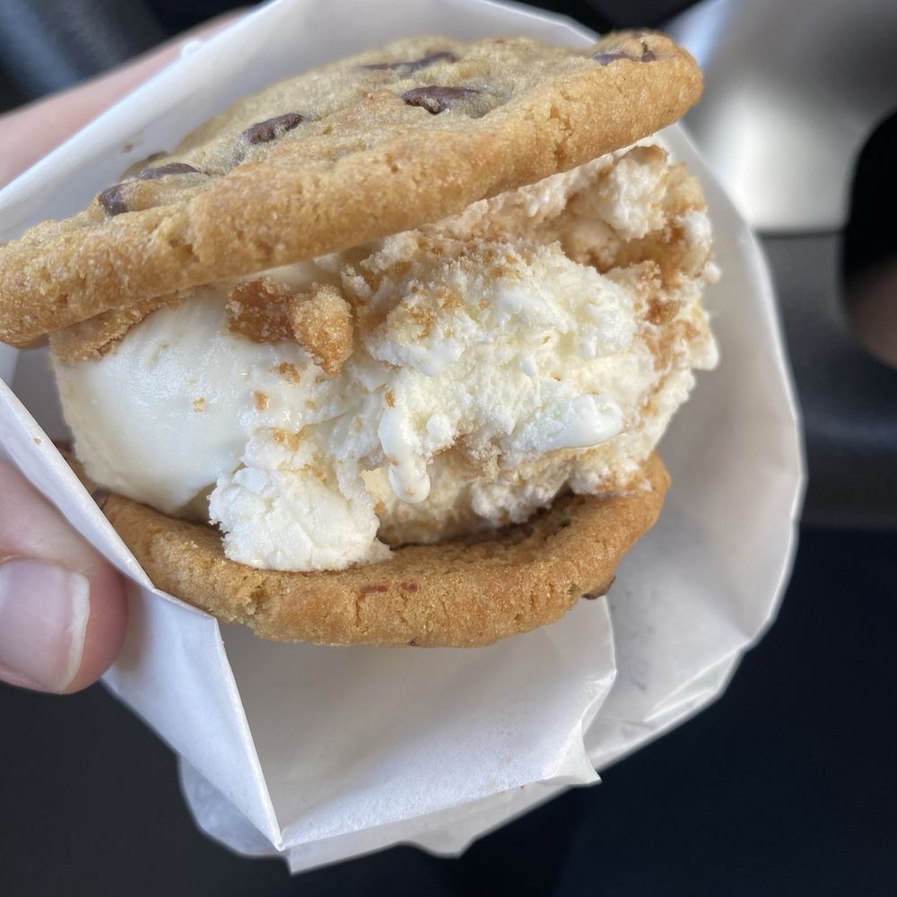 Blue Deer Cookies - Desserts Near Me - Blowing Rock, North Carolina Blue Deer Cookies - Desserts Near Me - Blowing Rock, North Carolina