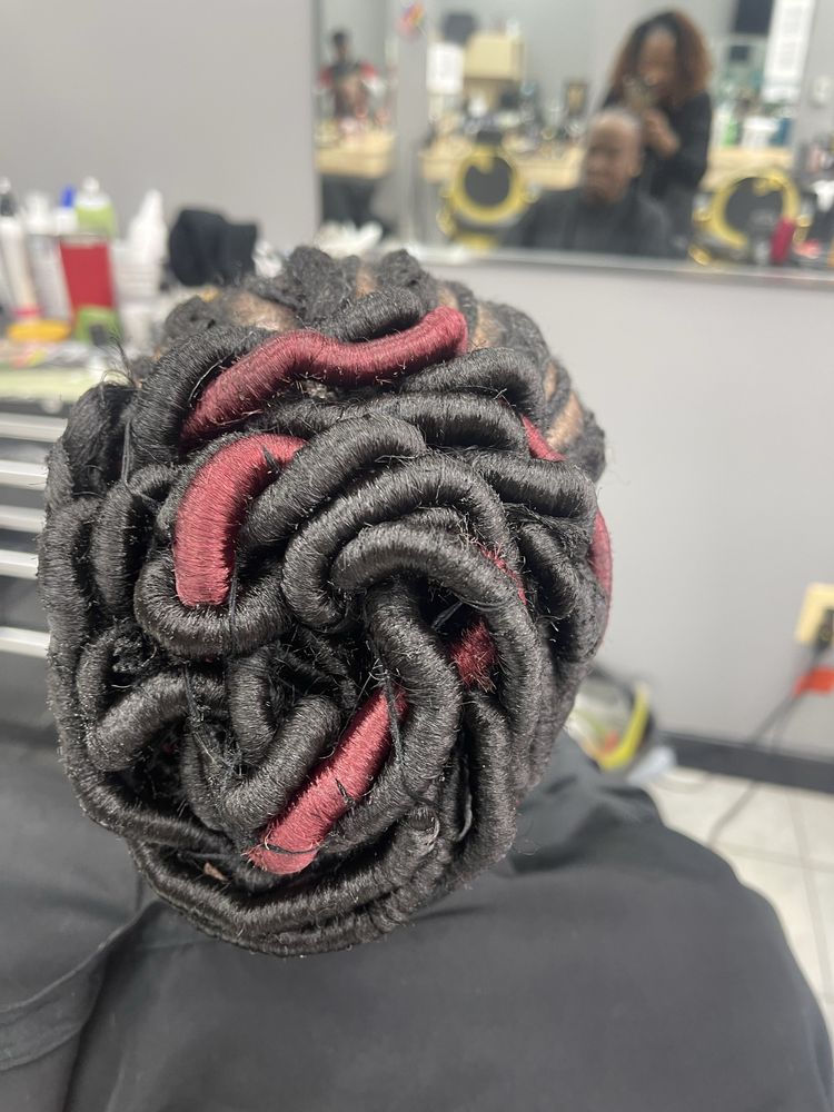 Comfort HairStylist Salon Logo