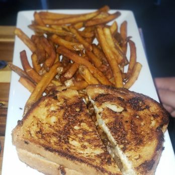 Decent People Taproom - Grilled cheese brisket - Tapas/Small Plates Near Me - Suffolk, Virginia Decent People Taproom - Grilled cheese brisket - Tapas/Small Plates Near Me - Suffolk, Virginia