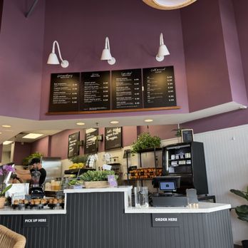 Maraneros - Interior - Acai Bowls Near Me - Davie, Florida Maraneros - Interior - Acai Bowls Near Me - Davie, Florida