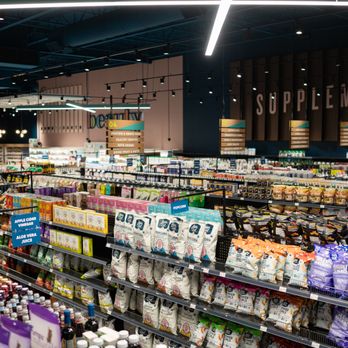 Healthy Planet - a grocery store filled with products - Health Markets Near Me - Pickering, Ontario