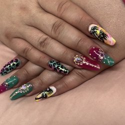 42nd St Nails and Day Spa