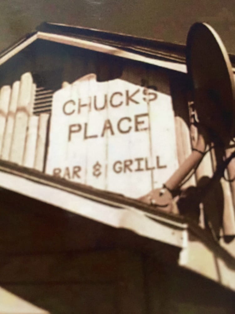 Chuck's Place Bar & Grill Logo