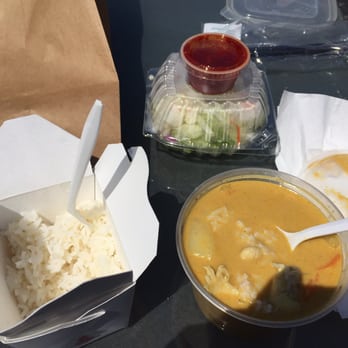 T's Thai - Yellow curry with white rice and side salad. Yummy! - Thai Near Me - Santa Monica, California T's Thai - Yellow curry with white rice and side salad. Yummy! - Thai Near Me - Santa Monica, California