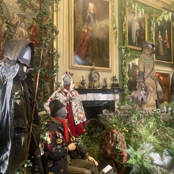 Blenheim Palace - Fashion by Brit designer, Barbour - Landmarks & Historical Buildings Near Me - Woodstock, OXF