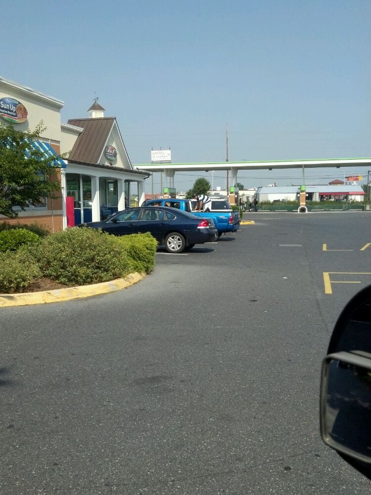 ROYAL FARMS 131 Grocery 2703 Ocean Gtwy, Cambridge, MD Phone Number