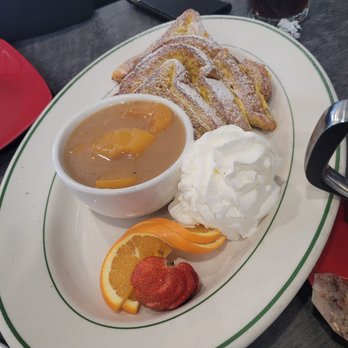 Flavor Table - Peach cobbler French toast - Cajun/Creole Near Me - Los Angeles, California
