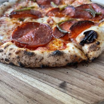 Lluvia Deli Bar - The Bee sting pizza - Coffee & Tea Near Me - Rio Grande, Puerto Rico Lluvia Deli Bar - The Bee sting pizza - Coffee & Tea Near Me - Rio Grande, Puerto Rico