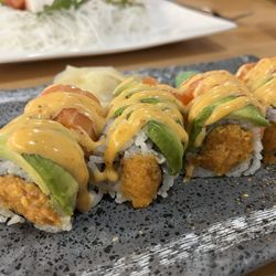 Oishii Sushi And Ramen - Tropicana roll