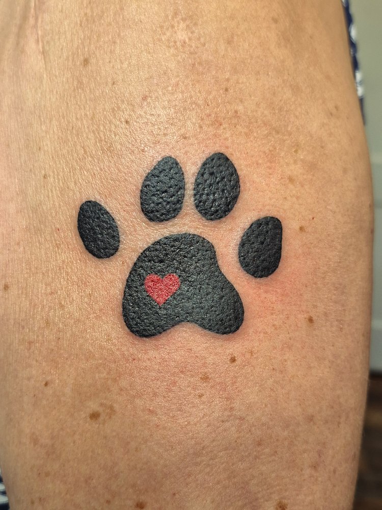 Moonlight Tattoo Logo