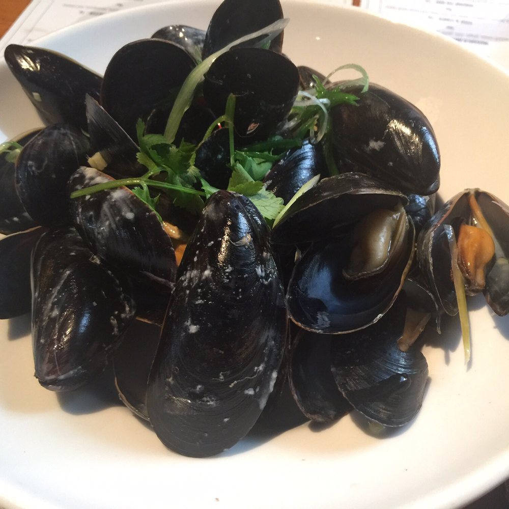 Pearl Diver - Mussels - Seafood Near Me - Toronto, Ontario