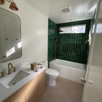 Universal Home Design - General Contractors Near Me