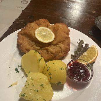 Andreas Hofer - Snitzel - Wine Bars Near Me - Salzburg, 5 Andreas Hofer - Snitzel - Wine Bars Near Me - Salzburg, 5