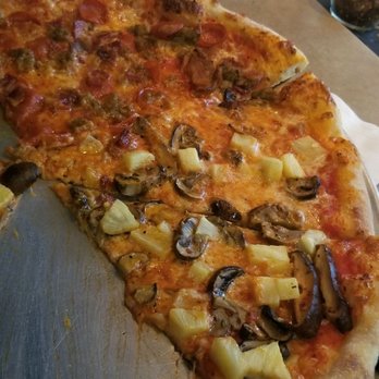 Community Pie - Downtown - Roasted mushrooms and pineapple. Pepperoni, sausage and bacon. - Pizza Near Me - Chattanooga, Tennessee Community Pie - Downtown - Roasted mushrooms and pineapple. Pepperoni, sausage and bacon. - Pizza Near Me - Chattanooga, Tennessee